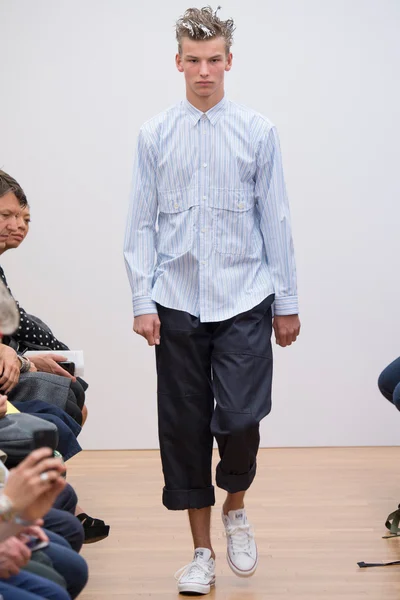 Look 3